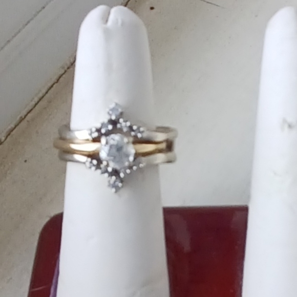 14K Diamond Wedding Rings - Picture 3 of 4